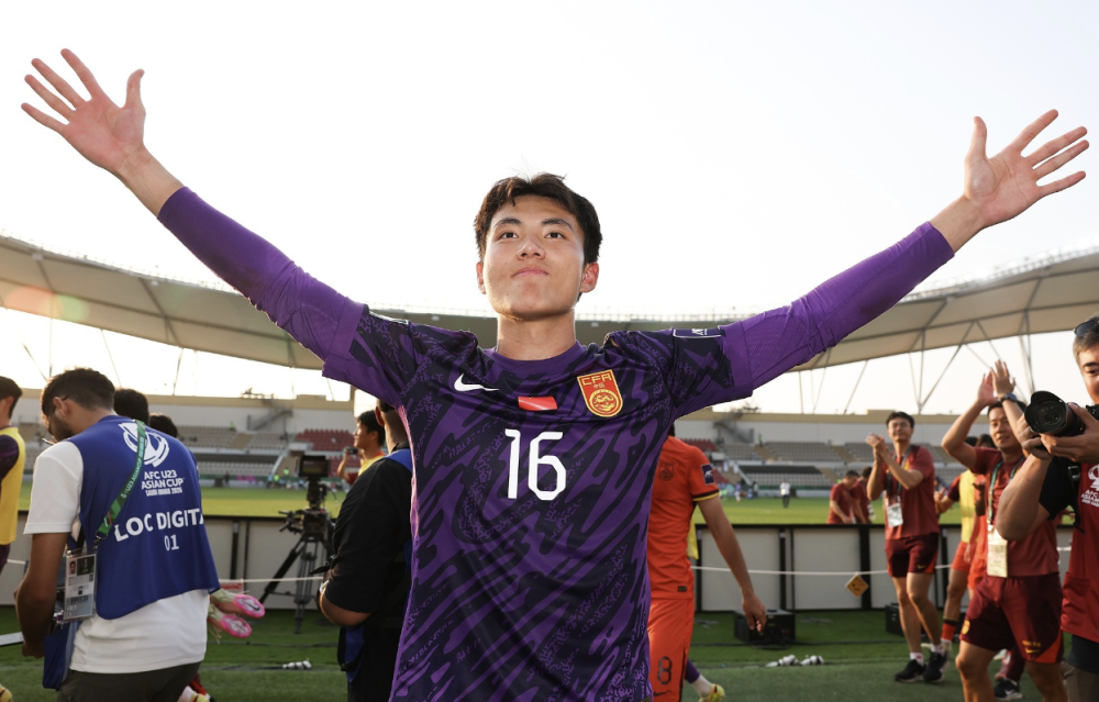 李昊英语喊话干扰日本队点球