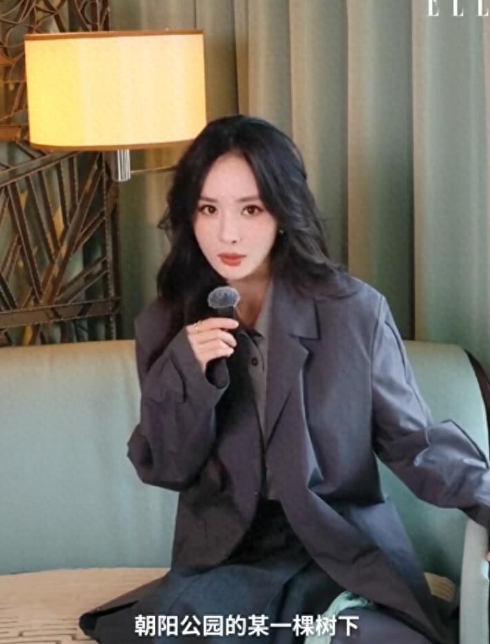 杨幂首次谈12年后“退休计划”