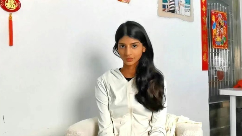 河南网红“小黑妮”生女