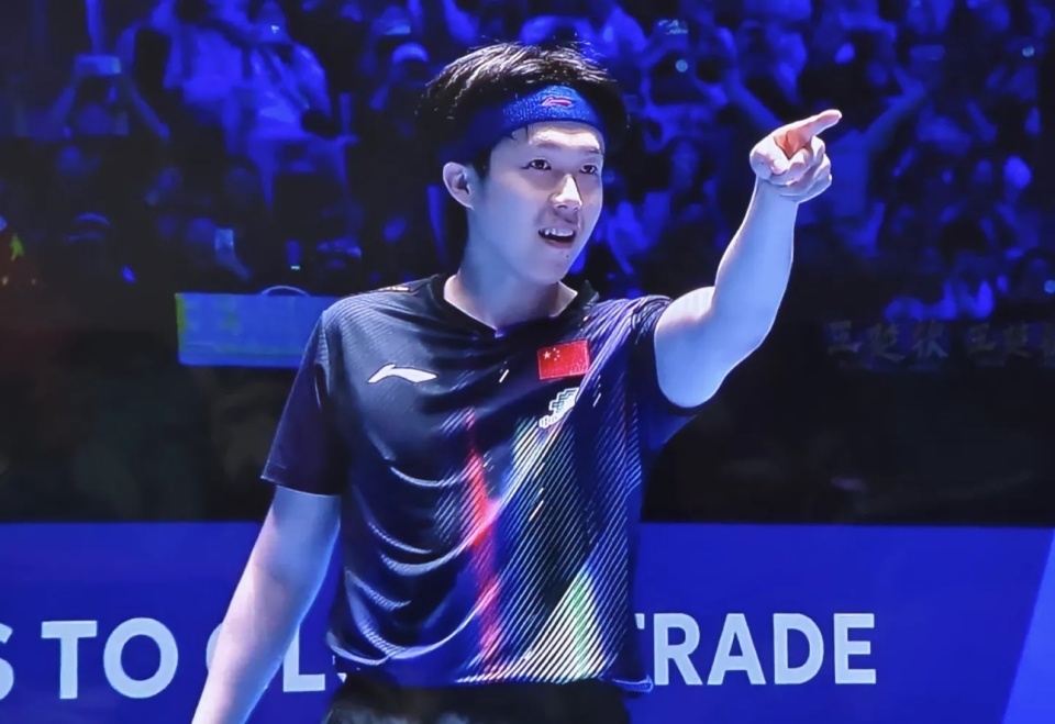 王楚钦夺冠庆祝指向背后CHINA