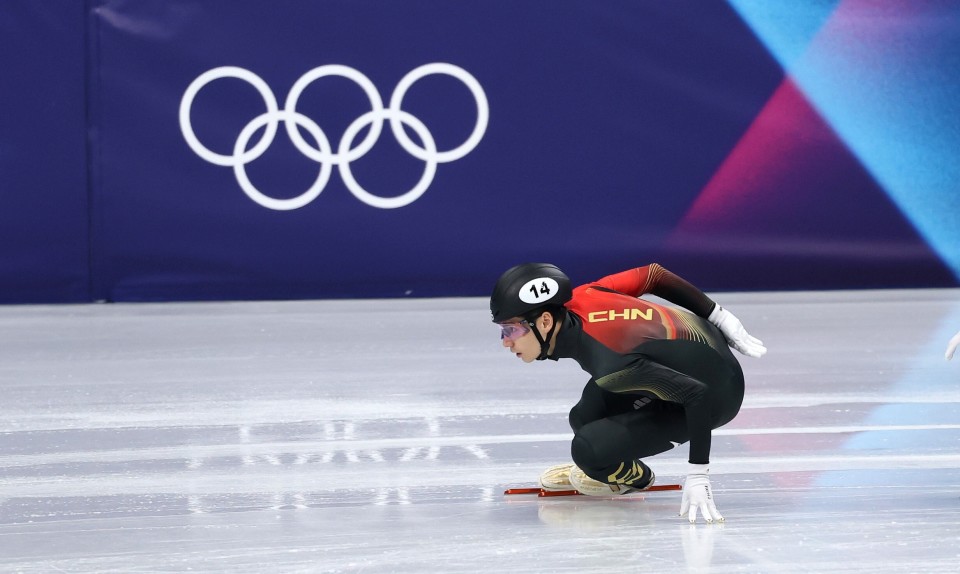 孙龙短道速滑1000米夺银牌