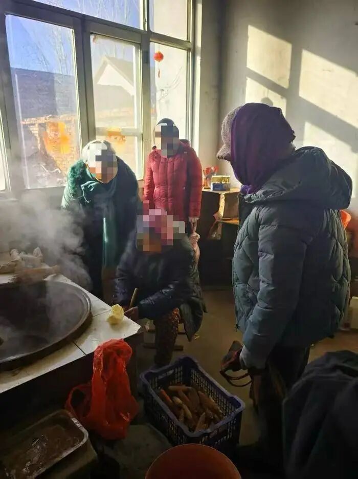 流浪老人身份成谜方言博主“破译”