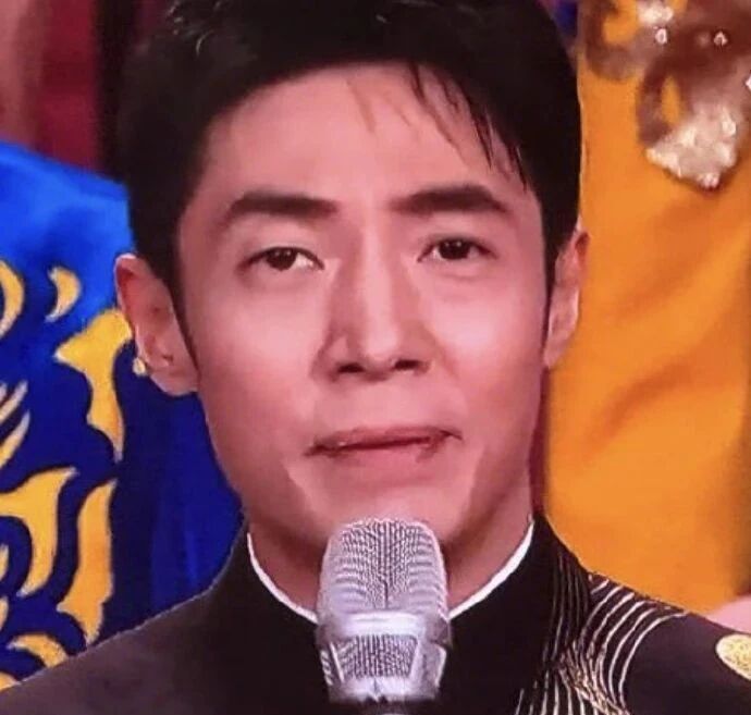 撒贝宁依旧蜡笔小新眉毛