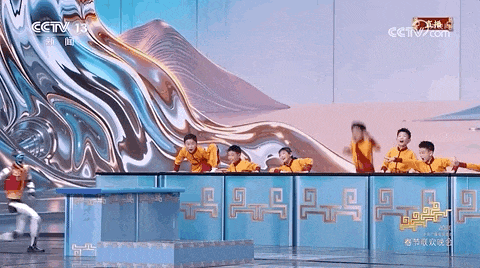 宇树人形机器人化身孙悟空