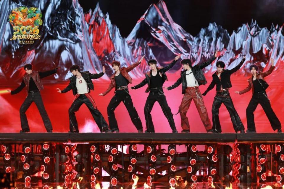 成龙王力宏领衔众星道声恭喜