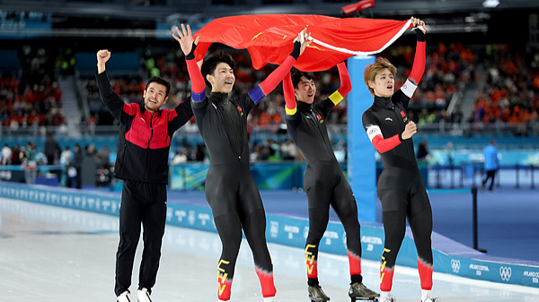 创历史！中国队速滑男团追逐夺铜牌