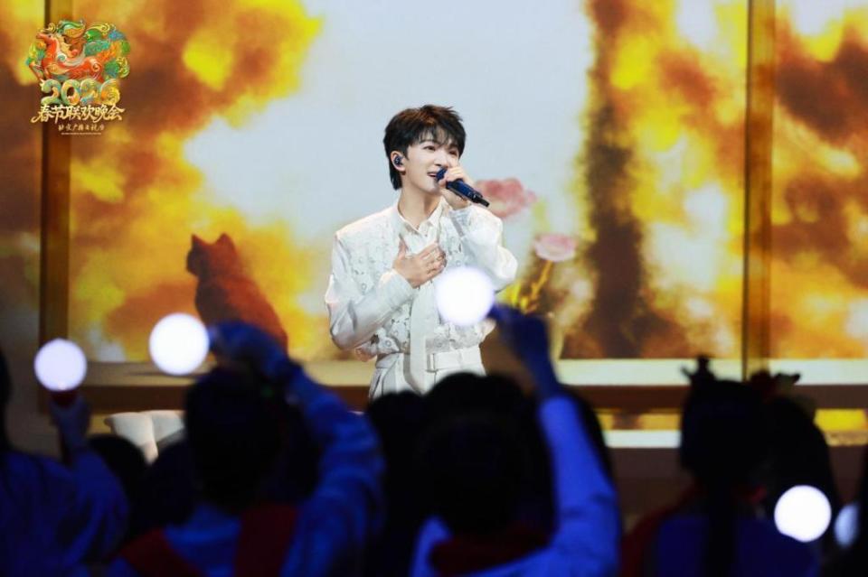 成龙王力宏领衔众星道声恭喜