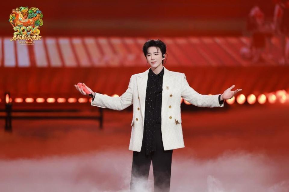 成龙王力宏领衔众星道声恭喜