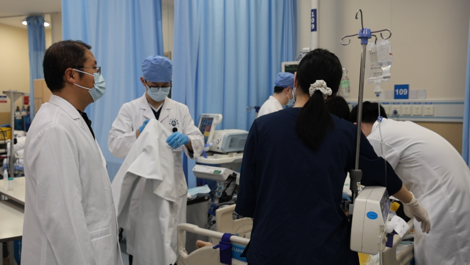 广东省人民医院急诊科的除夕夜