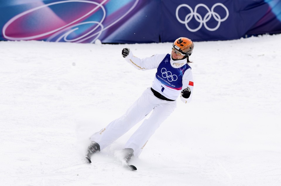 徐梦桃是空中技巧第一个卫冕冠军