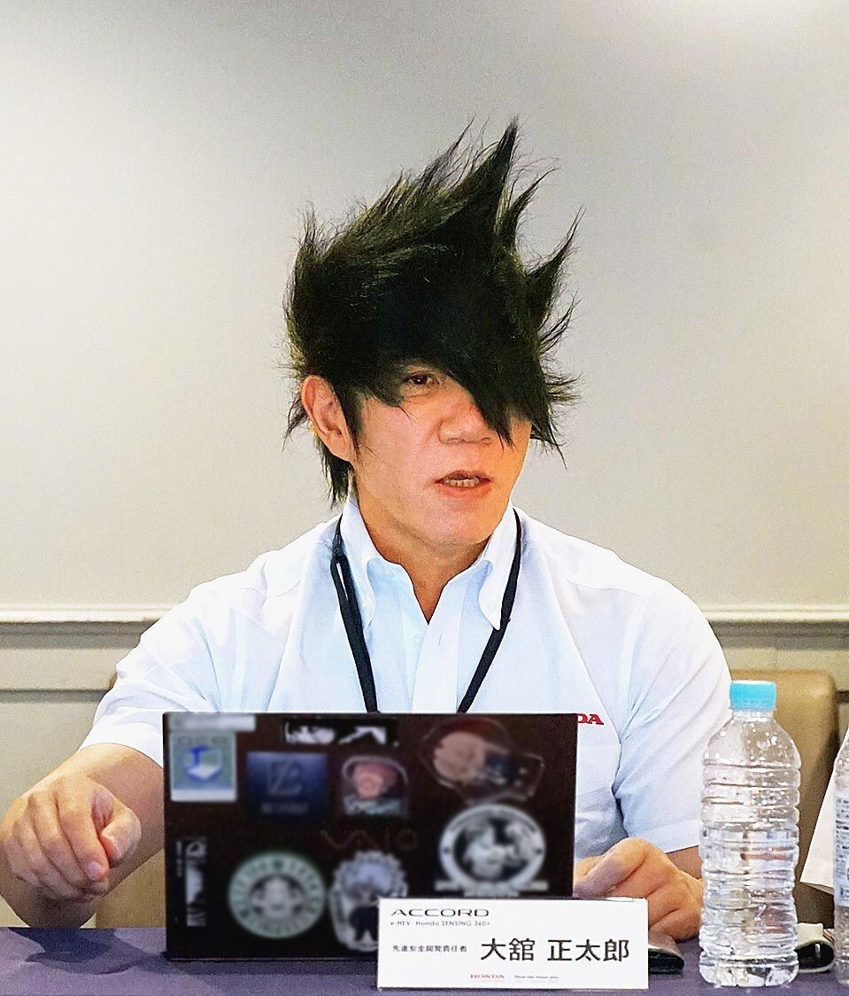 動(dòng)物園矮腳馬解鎖“殺馬特”造型