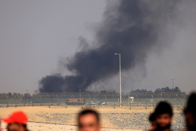 印度一光辉战机着陆时坠毁