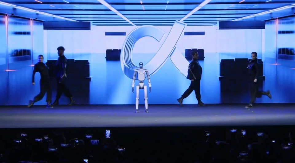 荣耀机器人手机亮相