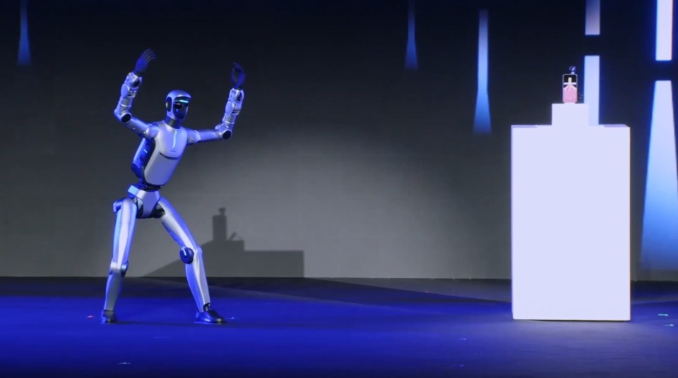 荣耀机器人手机亮相