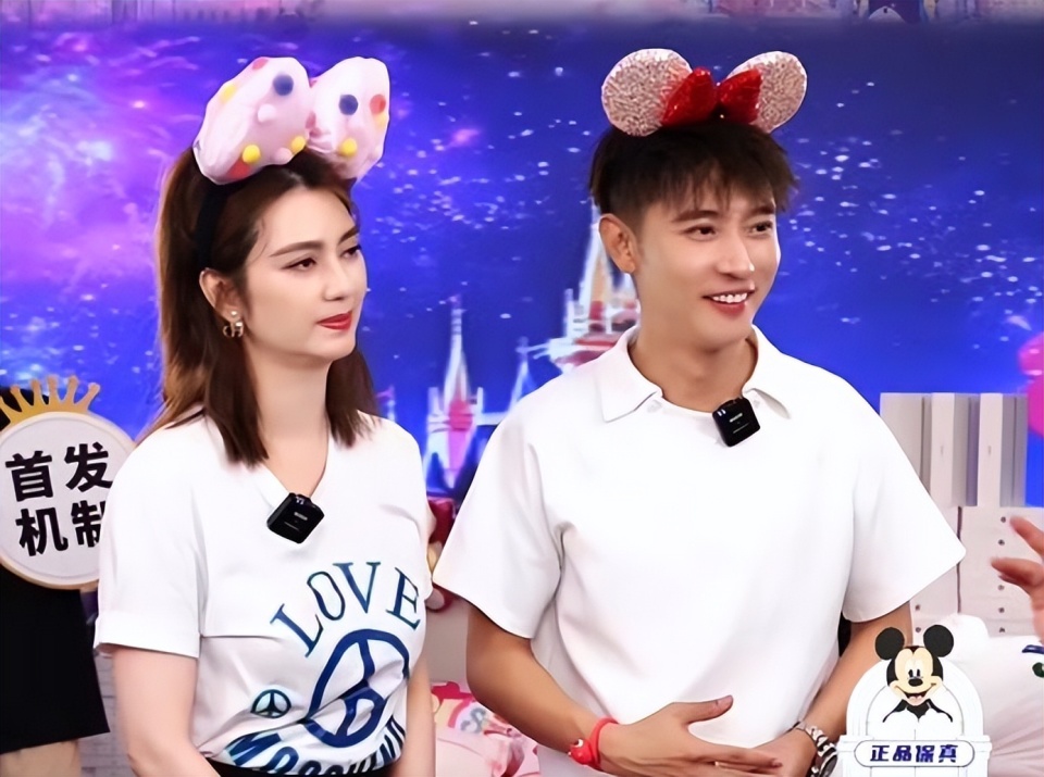 “全世界都在三二一上链接”