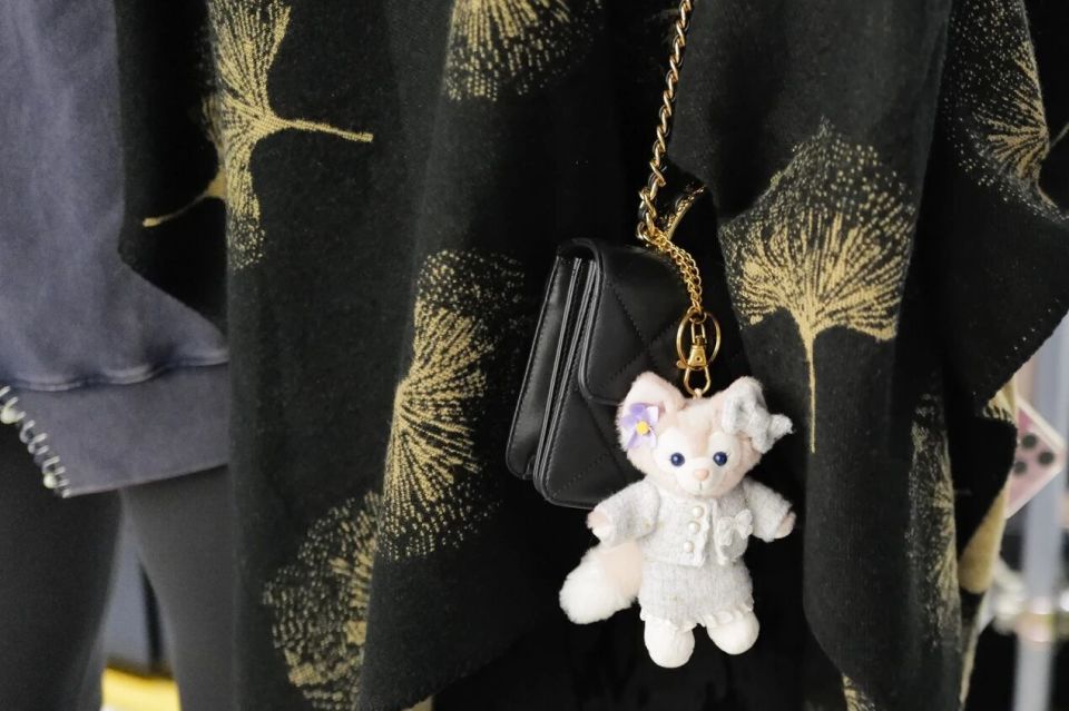 涨价也买年轻人捧红老北京玲娜贝儿