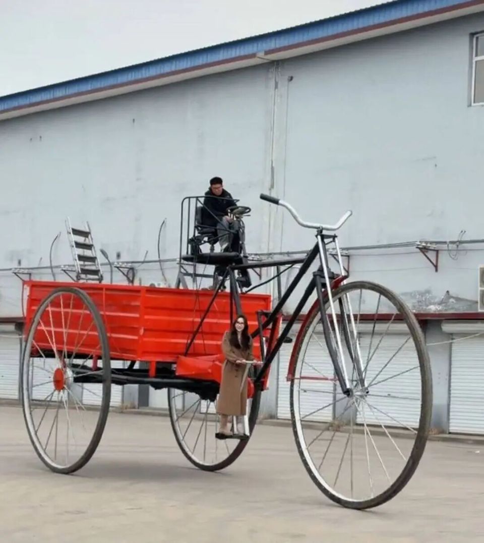 修车工“手搓”4米高巨型三轮车