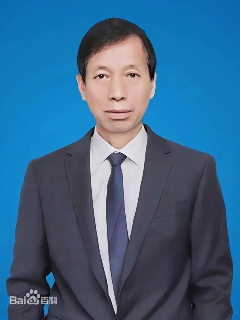 建议将农民养老金逐步提到每月一千