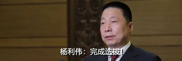 退伍士兵乘机返乡飞机绕岛盘旋两周