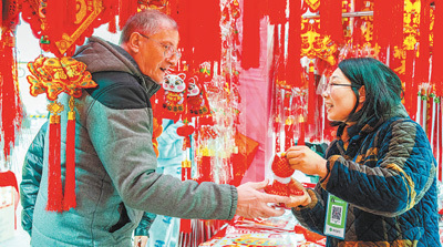 外国游客苏州徒步被中国烧烤硬控