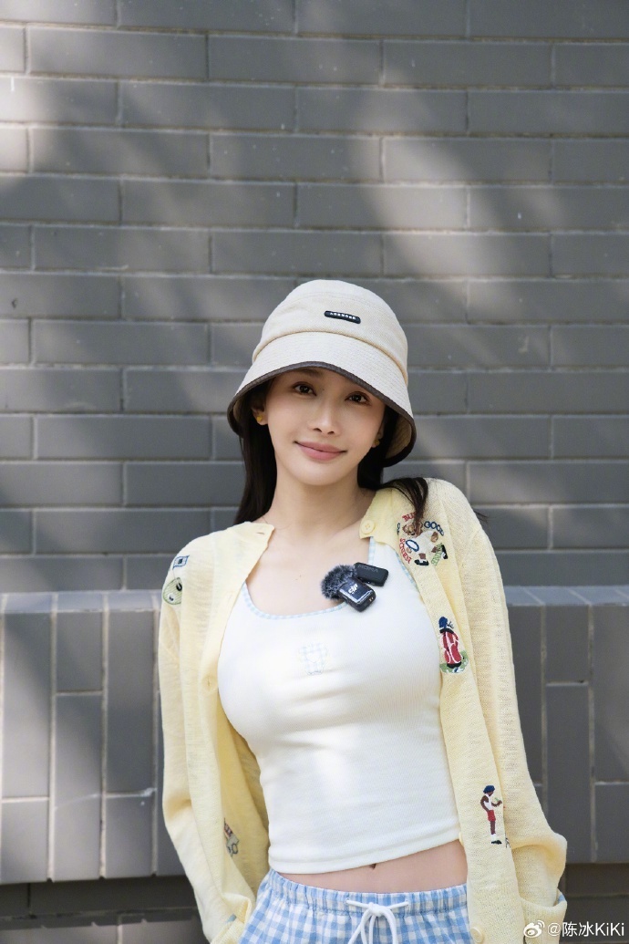 陈牧驰宣布与陈冰结婚生子