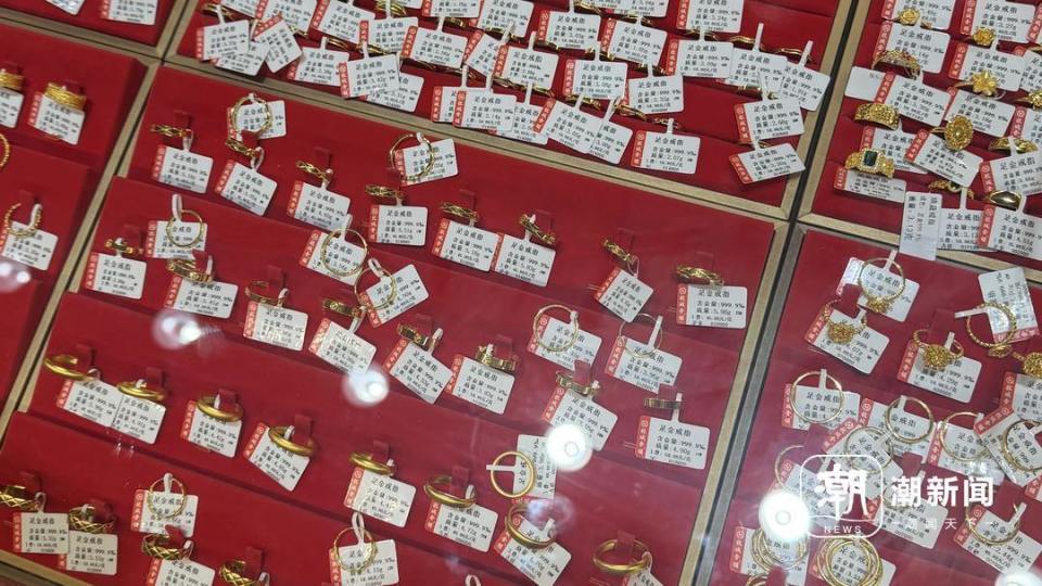 攒金豆的年轻人开始“退烧”