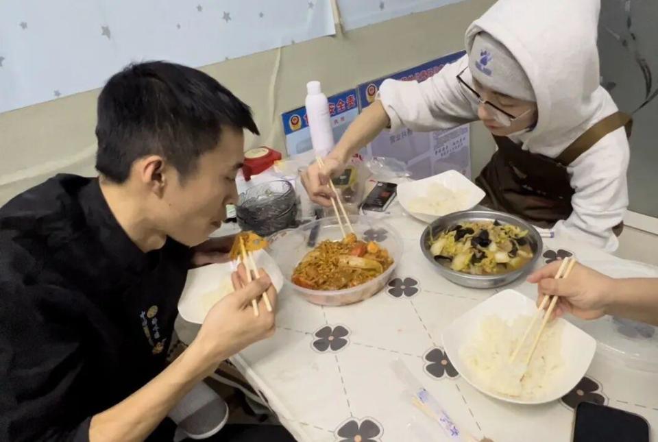 爆火后的麻辣拌界史铁生怎么样了