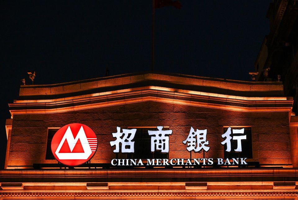 招商银行董事长：员工很少准时下班